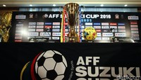 Ini dia trofi Piala AFF yang akan diperebutkan oleh timnas Indonesia dan Thailand.