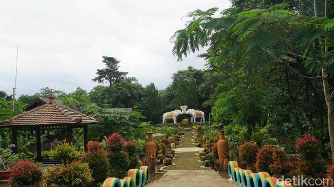 Gambar Kebun Persahabatan Purwakarta
