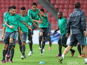Keluarga Penggawa Timnas Diterbangkan Gratis ke Bangkok
