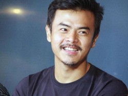 Ini Cara Dion Wiyoko Menjalin Komunikasi di Tengah Aktivitasnya