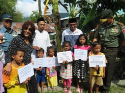 Setop Menteri Susi, Anak-anak Pantai Ini Titip Salam Buat Presiden Jokowi