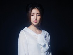 Foto: Pesona Kang Sora, Aktris Korea Kekasih Baru Hyun Bin