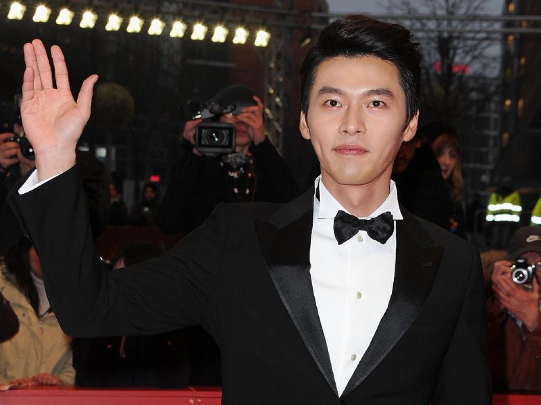 Kepergok Jalan Bareng di Amerika, Hyun Bin-Son Ye Jin Dikabarkan Pacaran Kepergok Jalan Bareng di Amerika, Hyun Bin-Son Ye Jin Dikabarkan Pacaran
