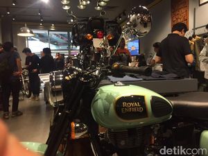 Royal Enfield Buka Toko Gear and Apparel di PIM 2