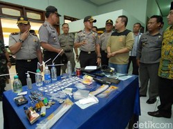 Razia Rumah Kos, Petugas Malah Temukan Gadis 15 Tahun dengan 400 Pil Koplo