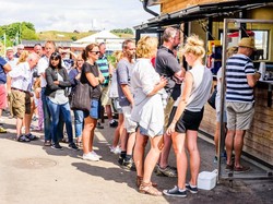 Mau Makan di Restoran Istimewa Ini? Lakukan Reservasi Beberapa Bulan Sebelumnya (1)
