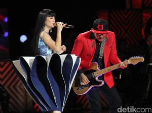 Penampilan Zaskia Gotik Jadi Sorotan di HUT Transmedia