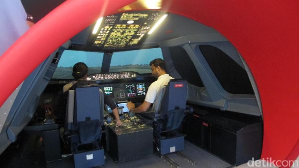 Simulator Pesawat yang Keren di Dubai