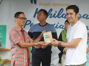Desain Sampul Bergambar Panda, Bernard Batubara Rilis Novel Elegi Rinaldo