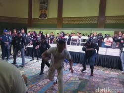 Saat Sylviana Murni Ber-Capoeira