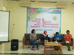 Buruh Perempuan Luncurkan Sekolah Buruh Perempuan