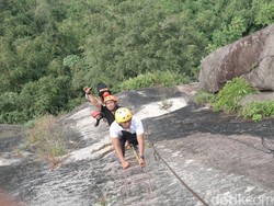Wisata Via Ferrata Gunung Parang yang Mendunia