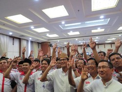 Sandiaga Minta Pendukung Rapatkan Barisan Kalahkan Ahok Si Superman