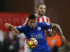 Sempat Ketinggalan Dua Gol, 10 Pemain Leicester Tahan Stoke Sempat Ketinggalan Dua Gol, 10 Pemain Leicester Tahan Stoke