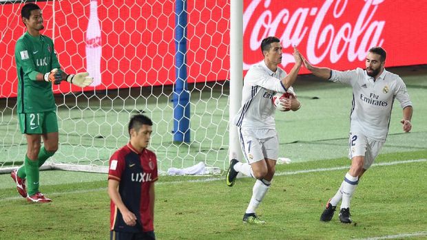 Cristiano Ronaldo ketika mencetak gol ke gawang Kashima Antlers pada final Piala Dunia Antarklub 2016.