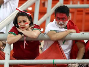 Ketika Pendukung Timnas Tertunduk Lesu