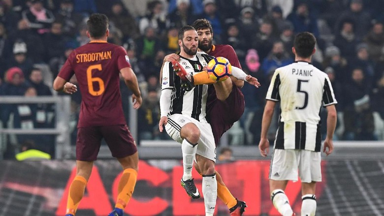 Juventus Dijagokan Juara Lagi, Higuain: Jalan Masih Panjang