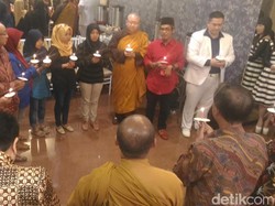 Prihatin Intoleransi di Indonesia, Tokoh Agama di Surabaya Gelar Doa Bersama