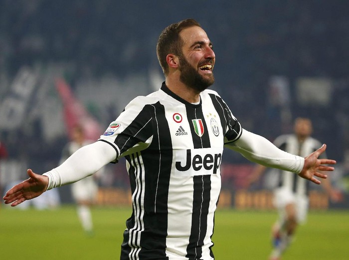 Dua Gol dan Kemenangan yang Menyenangkan Higuain