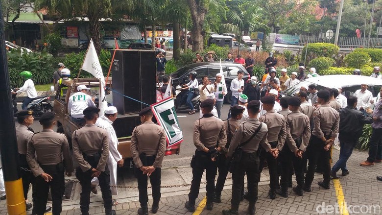 Ketua MUI: Ormas Tidak Berhak Melakukan Sweeping Atas 