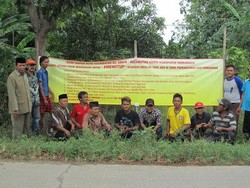 Warga Desa Kroya Menolak Peternakan Ayam Dekat Pemukiman