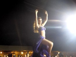 Tari Perut, Wisata Malam Ala Dubai