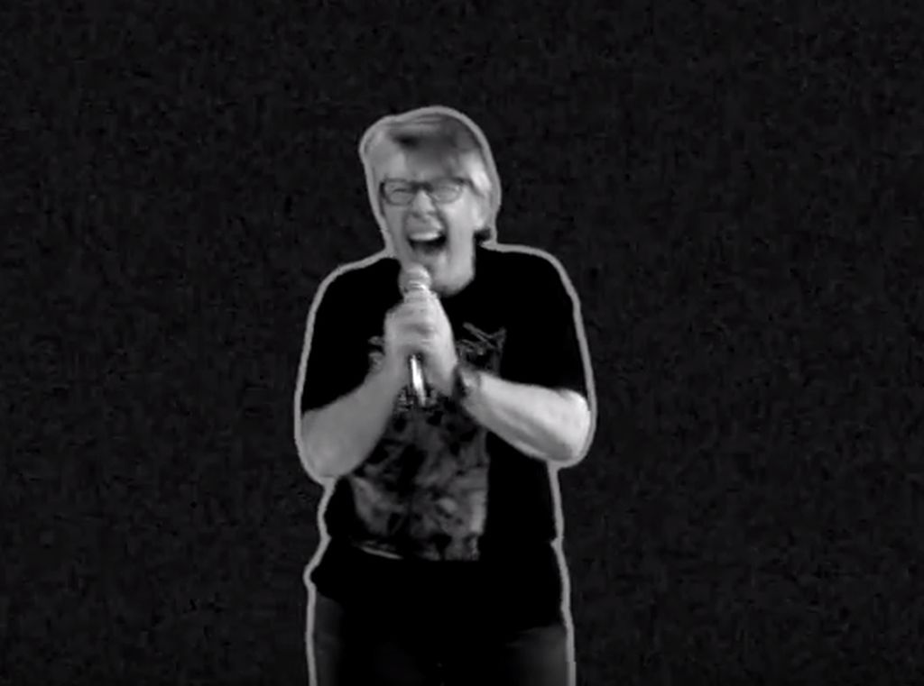 Cadas! Saat Nenek 68 Tahun Jadi Vokalis Band Bergenre Grindcore Cadas! Saat Nenek 68 Tahun Jadi Vokalis Band Bergenre Grindcore