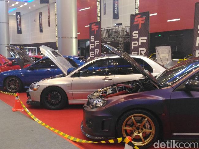 200 Mobil  Semarakkan Seri Terakhir BlackAuto Battle di 