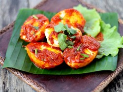 Belum Ada Ide Masak Siang Ini? Yuk, Bikin Jengkol dan Telur Bumbu Balado yang Sedap!