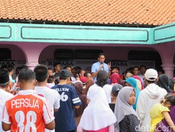 Sandiaga Janji Bangun Stadion: Rumput Kayak MU, Kursi Seperti Bayern Munchen