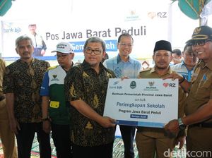 Gubernur Jabar Salurkan Bantuan Rp 4 Miliar untuk Korban Gempa di Aceh Gubernur Jabar Salurkan Bantuan Rp 4 Miliar untuk Korban Gempa di Aceh