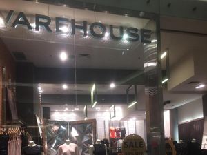 Brand Busana Warehouse Diskon Hingga 50% di Senayan City