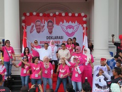 Dapat Dukungan dari Bidadari, Sandiaga: Seger Banget Ya