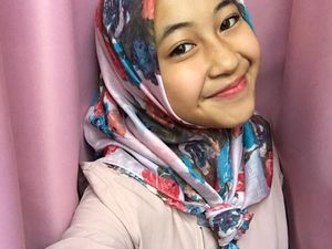 Foto: Gaya Hijab Kasual Si Manis Putri Mendiang Uje, Adiba Khanza Az-Zahra