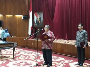 Lantik 2 Pejabat, Darmin Bicara Izin dan Kemudahan Bisnis