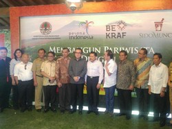 Menyelamatkan Rawa Pening dari Invasi Eceng Gondok