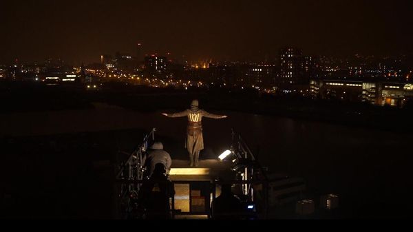 Jangan Ditiru! Menantang Maut Lewat Aksi Leap of Faith