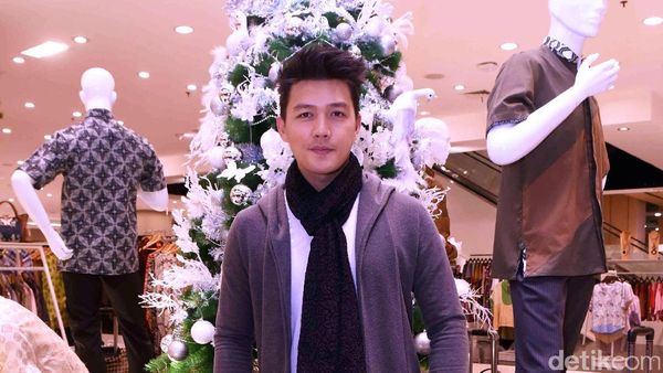 Gaya Kasual Dirly Idol, Kece?