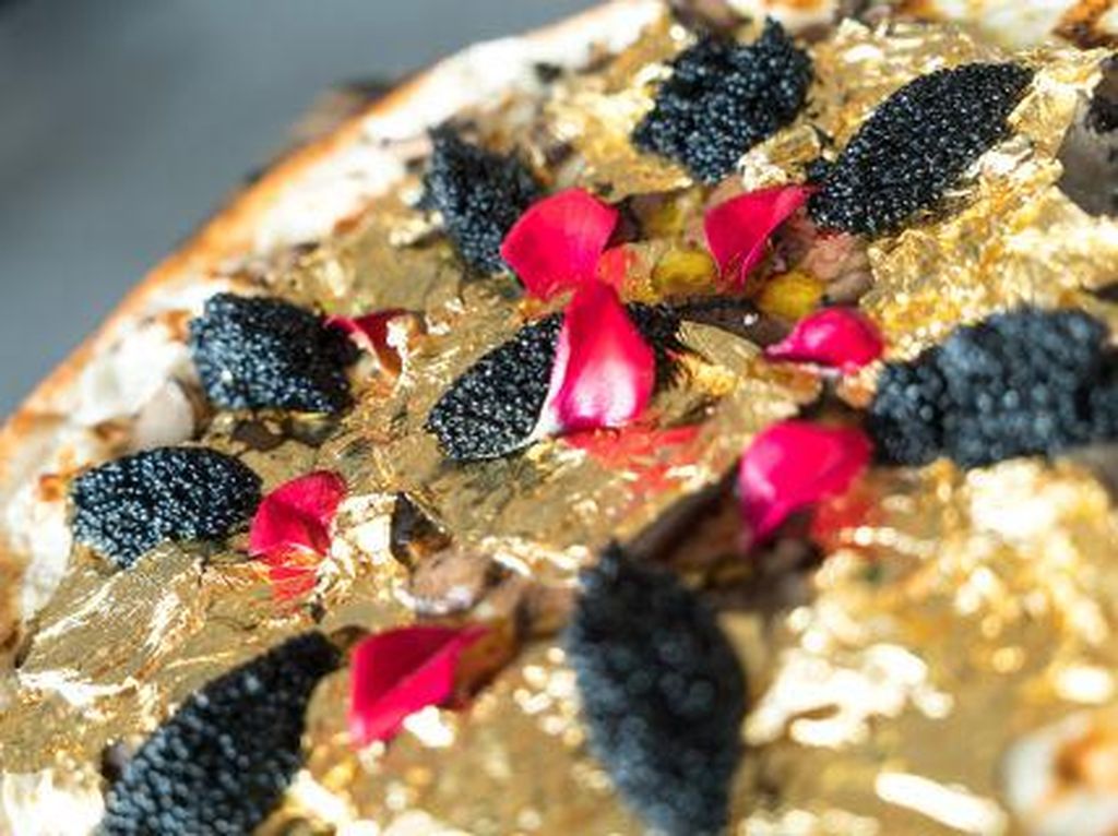 Menyantap Bunga hingga Emas, Tren Kuliner yang Mendominasi Tahun 2018