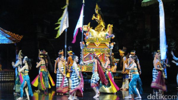 Tontonan Seru di Bali: Devdan Show