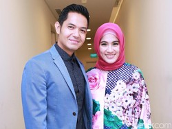 Alyssa Soebandono Hamil Anak Kedua, Dude Harlino: Dia Ngidam Kue Kampung