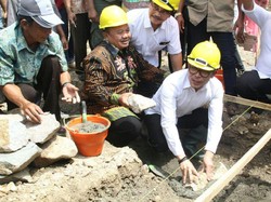 Menaker Resmikan Pembangunan Rumah-rumah Tipe 36 untuk Para Pahlawan Devisa