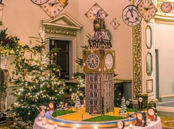 Wah, Gingerbread Ini Dibuat Mirip Menara Big Ben di London