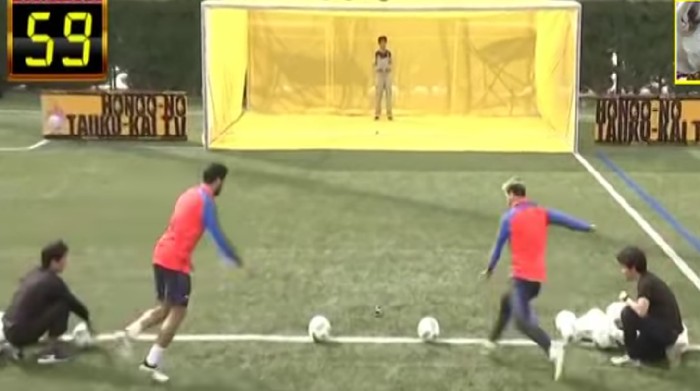 Aksi Messi-Suarez vs Drone