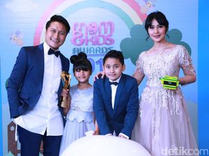 Kompaknya Keluarga Ari Untung