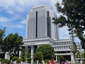 Jejak Penyelundup 103 Kg Sabu: Dihukum Mati di PN, Disunat oleh MA Jejak Penyelundup 103 Kg Sabu: Dihukum Mati di PN, Disunat oleh MA