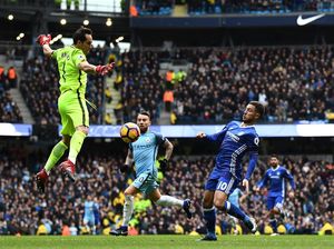 Claudio Bravo Hadapi Kritik dengan Kalem Claudio Bravo Hadapi Kritik dengan Kalem