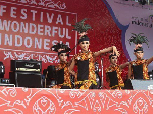 Kemenpar Akan Perkuat Crossborder Festival di Tahun 2017