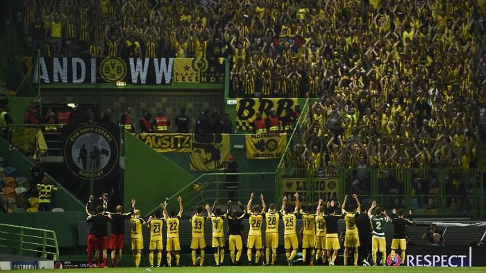 Signal Iduna Park Tanpa Cela di Sepanjang 2016