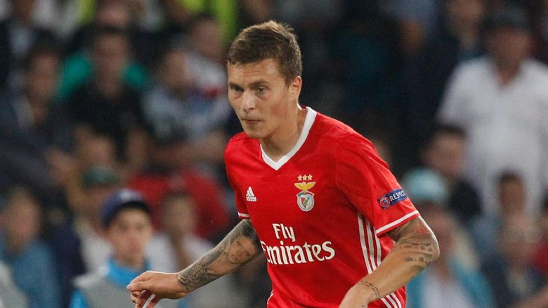 MU Tuntaskan Transfer Lindelof MU Tuntaskan Transfer Lindelof